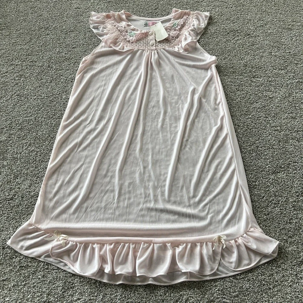 QiaoJiaRen Gown Womens 6 Pink Satin Floral Embroidered Ruffle Chemise Sleepwear